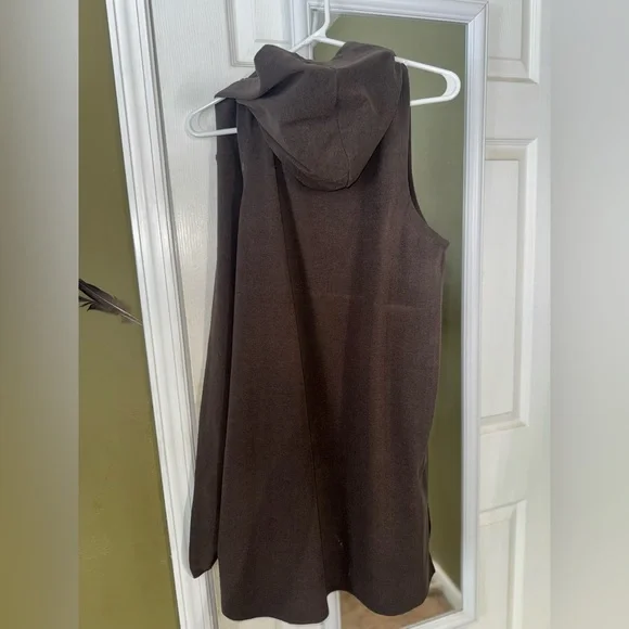 Coco + Carmen Brown Knit Sleeveless Hooded Cardigan - Picture 6 of 7